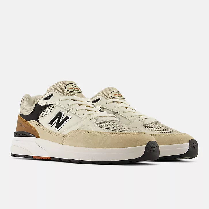 New Balance Numeric Men’s Andrew Reynolds 933 - Quicksand w Sea Salt 1