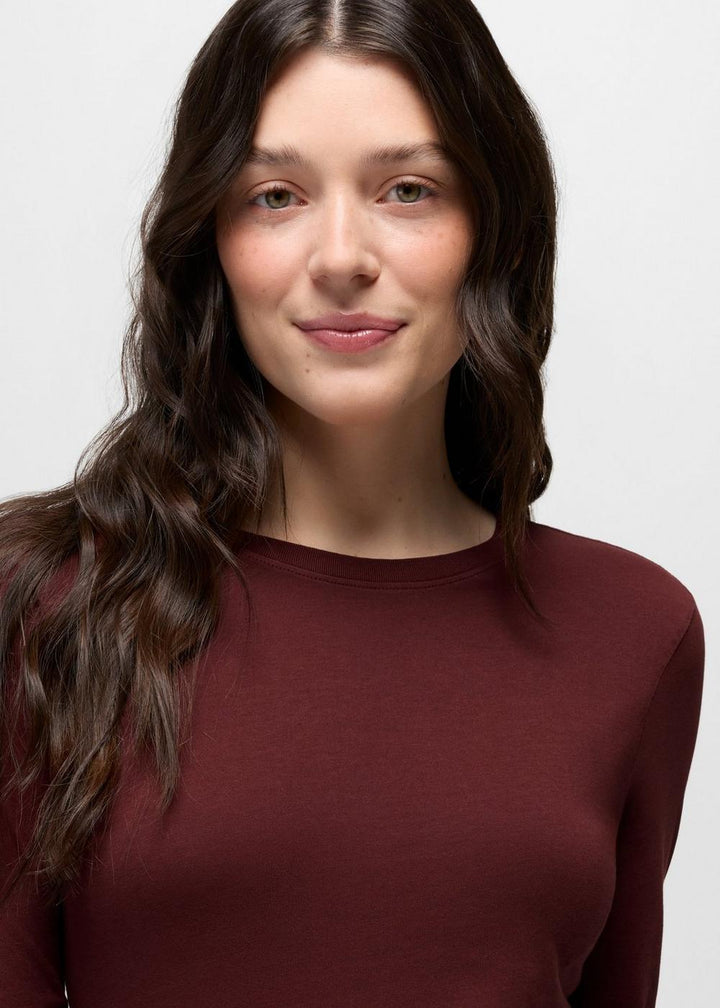 prAna Everyday Long Sleeve Tee in Cacao - collar detail