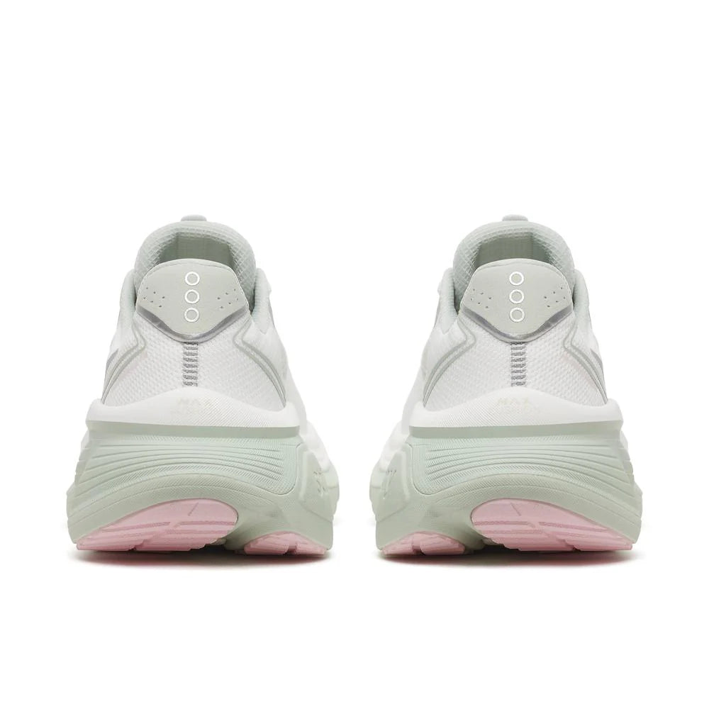 Saucony Hurricane 26 Women’s Running Shoe - White/Cast 4