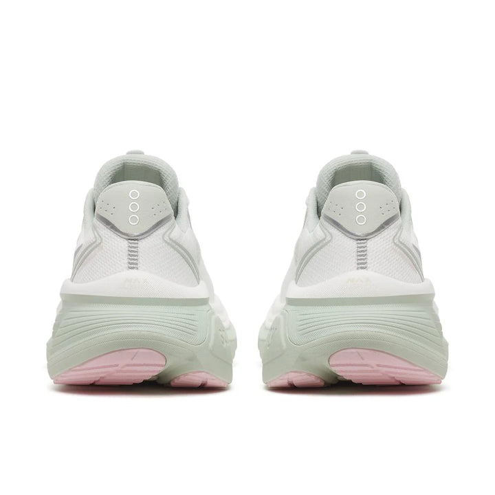 Saucony Hurricane 26 Women’s Running Shoe - White/Cast 4