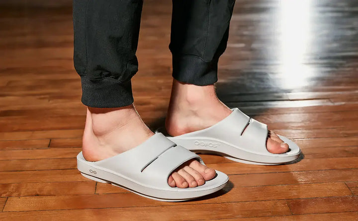 Oofos Unisex OOahh Slide Sandal Moonstone 7