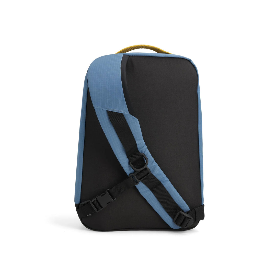 Topo Design Mountain Sling Bag Stone Blue/Bone White 2