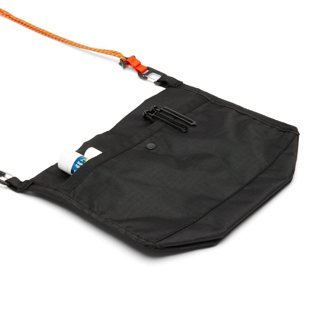 Cotopaxi - Cotopaxi Lista 2L Crossbody Bag Black - The Shoe Collective