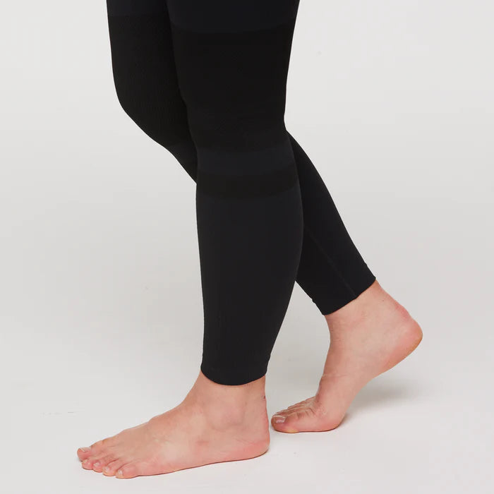 Cotopaxi - Cotopaxi Women’s Debajo Seamless Baselayer Tight - The Shoe Collective