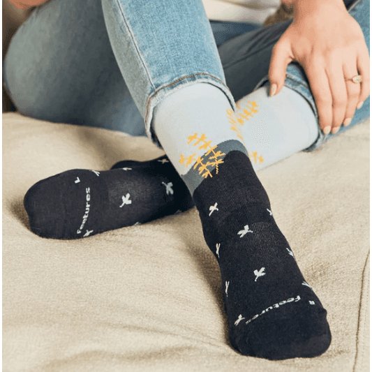Womens Ultra Light Crew Socks - The Shoe CollectiveFeetures